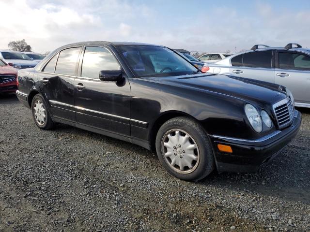 Photo 3 VIN: WDBJF25H5XA939788 - MERCEDES-BENZ E-CLASS 