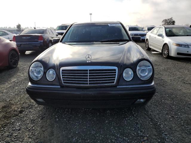 Photo 4 VIN: WDBJF25H5XA939788 - MERCEDES-BENZ E-CLASS 