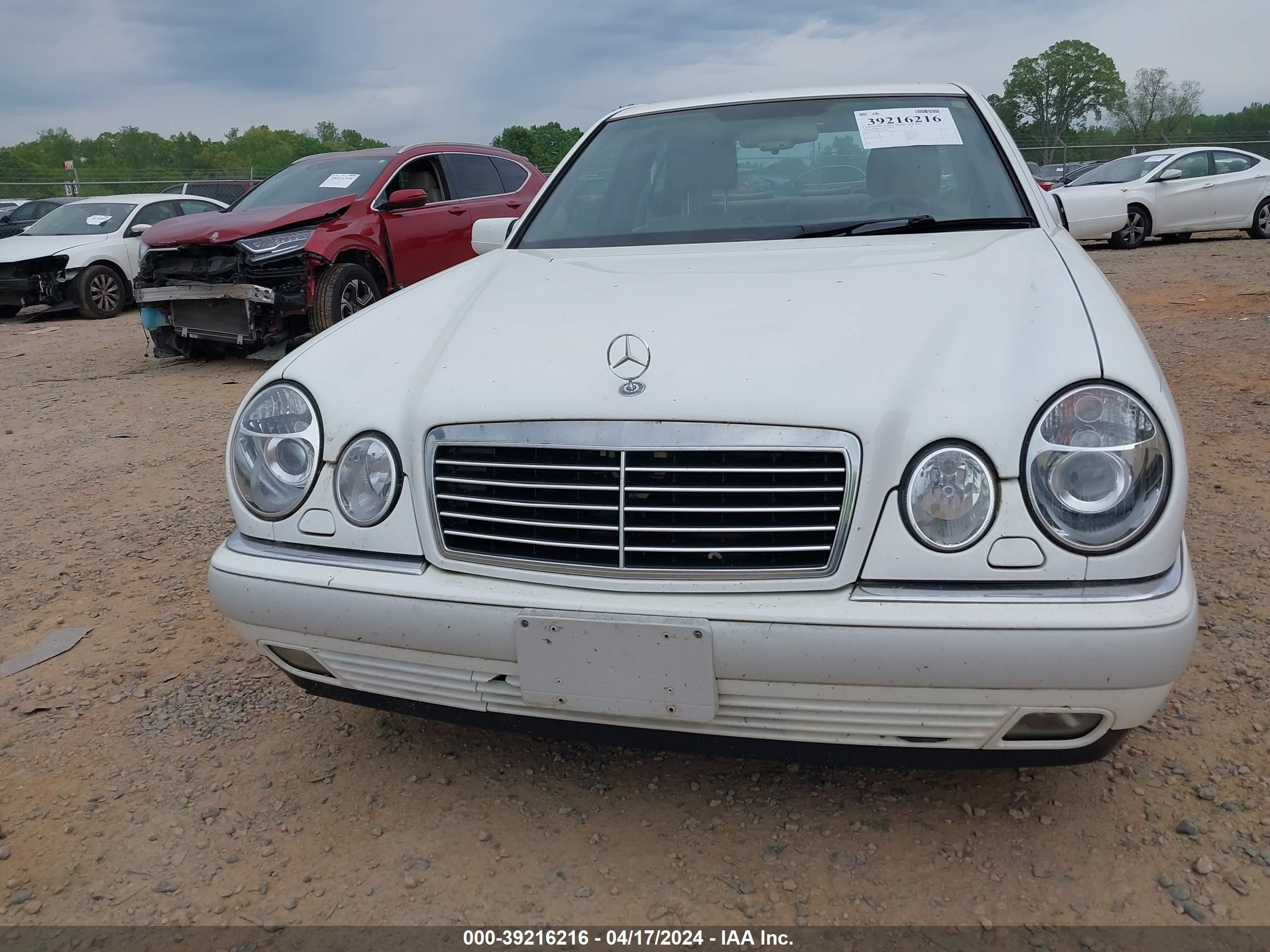 Photo 5 VIN: WDBJF55F0TJ004866 - MERCEDES-BENZ NULL 