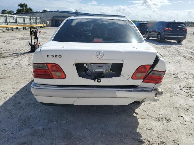 Photo 5 VIN: WDBJF55F2VJ024815 - MERCEDES-BENZ E 320 