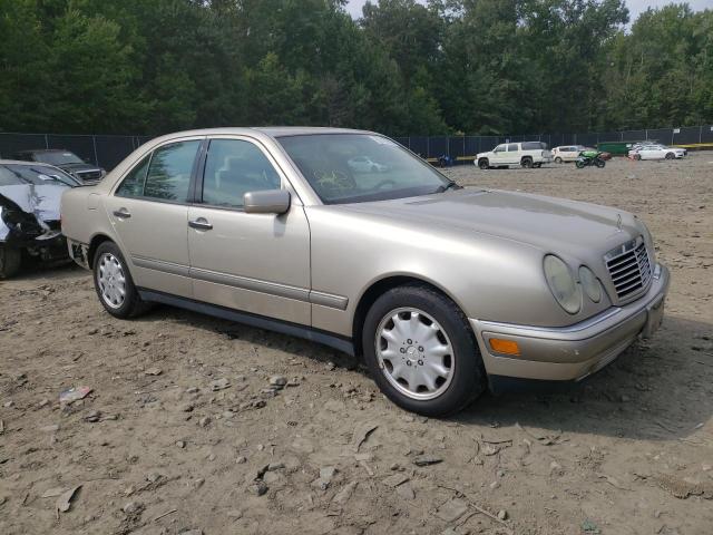 Photo 3 VIN: WDBJF55F4TJ014607 - MERCEDES-BENZ E 320 