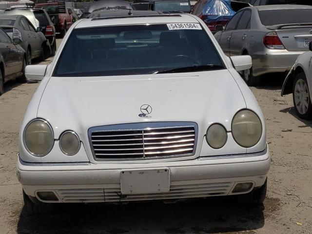 Photo 4 VIN: WDBJF55F4TJ021069 - MERCEDES-BENZ E-CLASS 