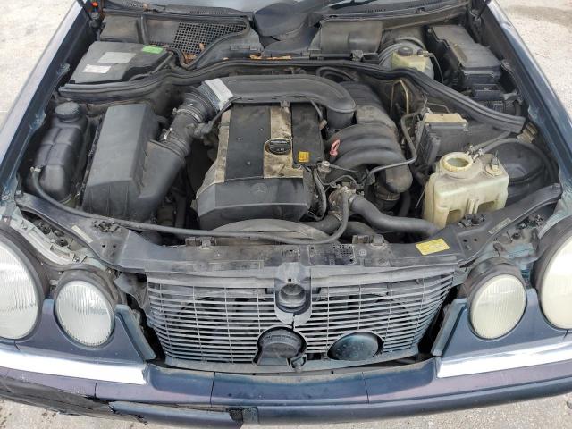 Photo 10 VIN: WDBJF55F4VJ025769 - MERCEDES-BENZ E 320 