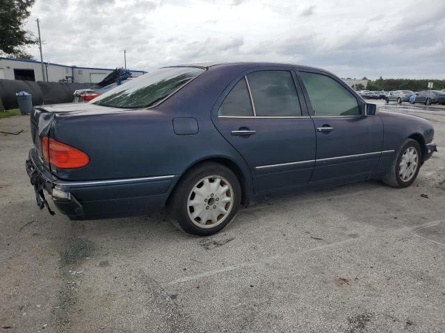 Photo 2 VIN: WDBJF55F4VJ025769 - MERCEDES-BENZ E 320 