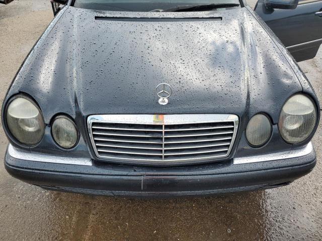 Photo 10 VIN: WDBJF55F5TJ013997 - MERCEDES-BENZ E 320 