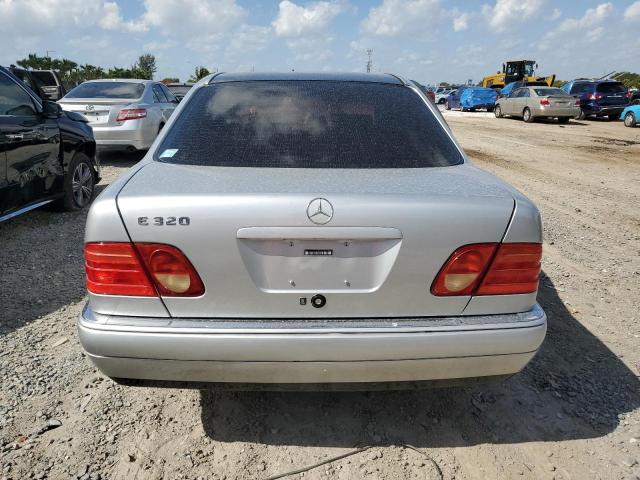 Photo 5 VIN: WDBJF55F6VA305354 - MERCEDES-BENZ E-CLASS 