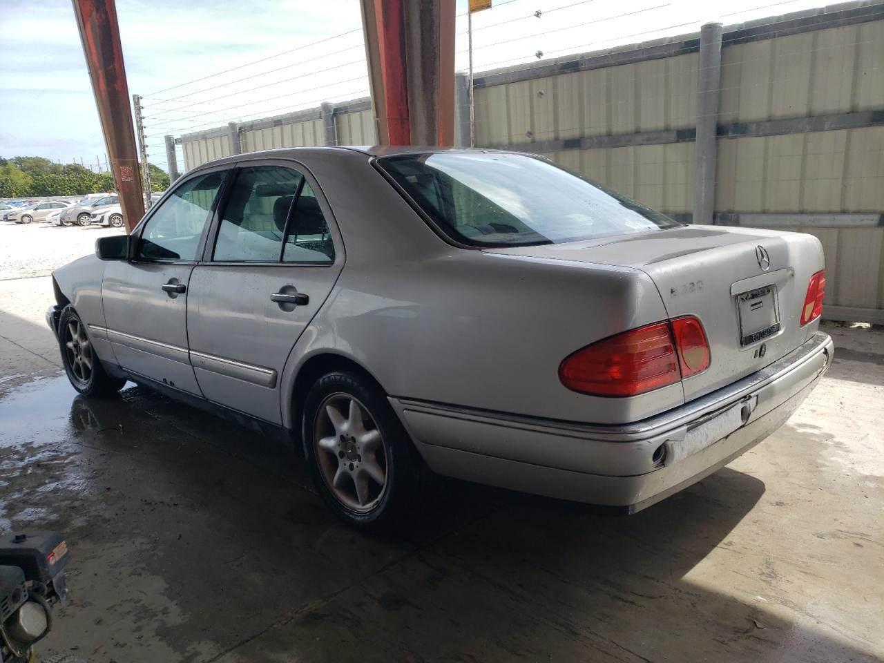 Photo 1 VIN: WDBJF55F6VA347071 - MERCEDES-BENZ E-KLASSE 