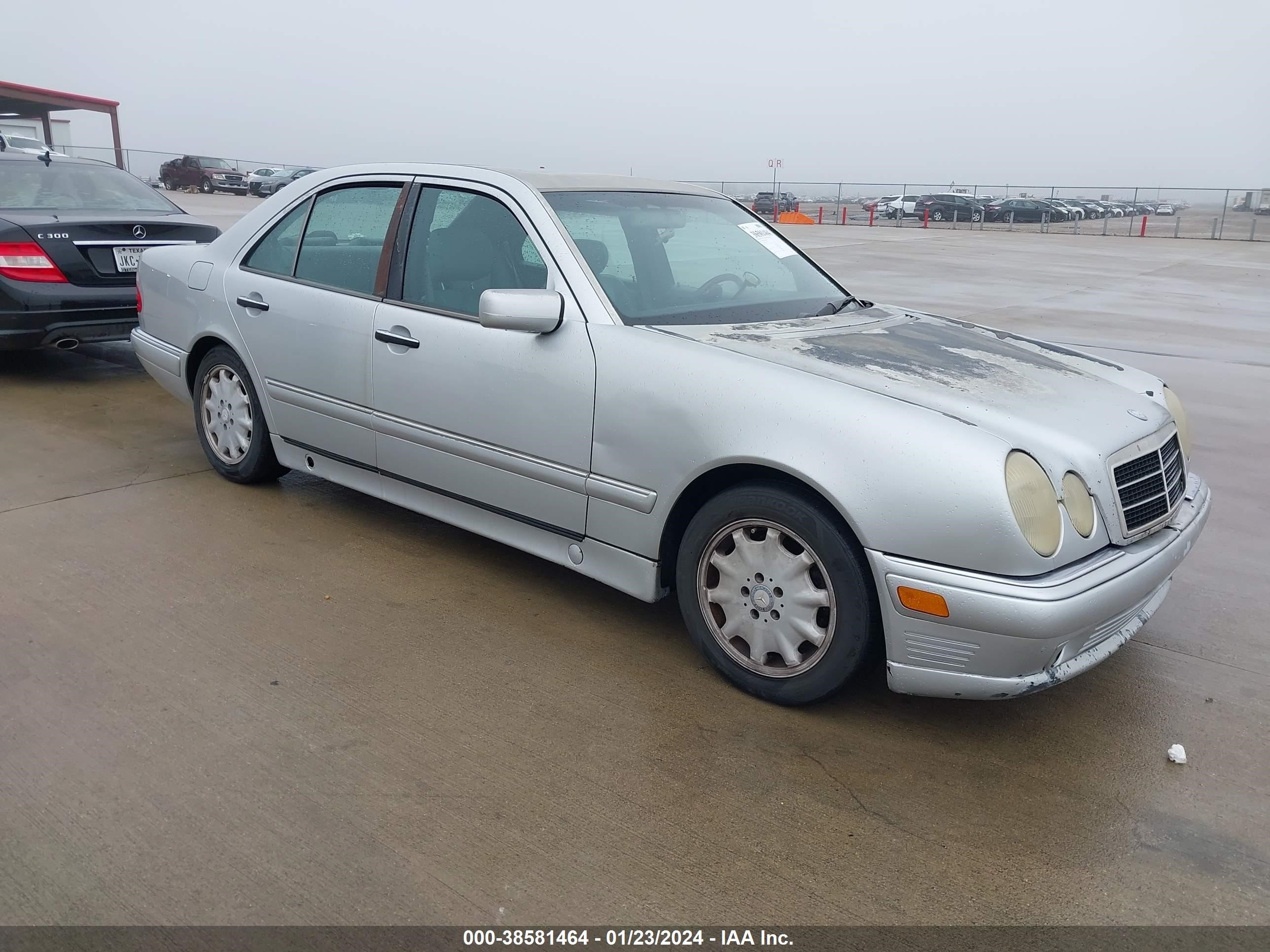 Photo 0 VIN: WDBJF55F8TJ007983 - MERCEDES-BENZ E-KLASSE 