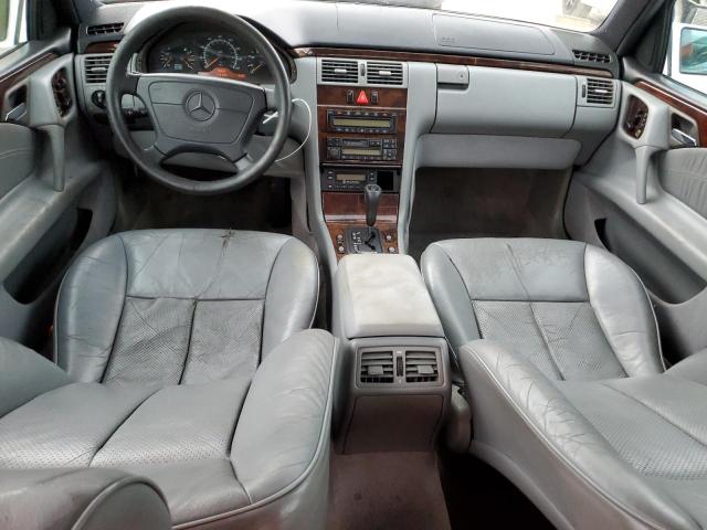 Photo 7 VIN: WDBJF55F9VA305669 - MERCEDES-BENZ E 320 