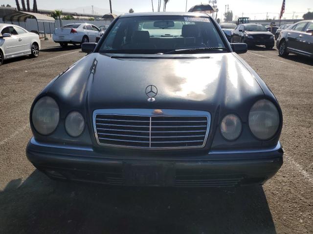 Photo 4 VIN: WDBJF55FXVA430115 - MERCEDES-BENZ E 320 