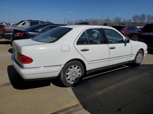 Photo 2 VIN: WDBJF65F0WA688585 - MERCEDES-BENZ E 320 