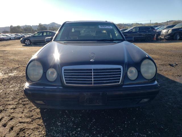 Photo 4 VIN: WDBJF65F1WA545323 - MERCEDES-BENZ E-CLASS 