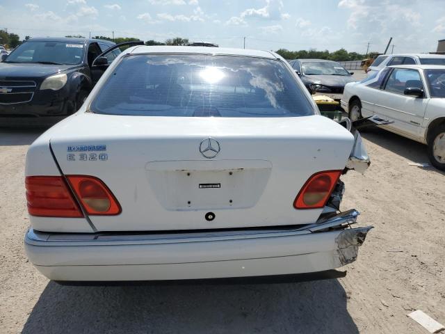 Photo 5 VIN: WDBJF65F3WA658514 - MERCEDES-BENZ E 320 