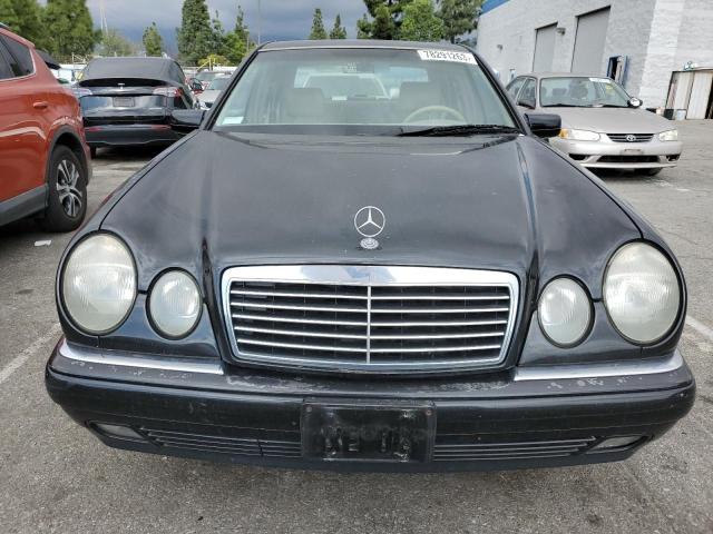 Photo 4 VIN: WDBJF65F5WA481996 - MERCEDES-BENZ E-CLASS 