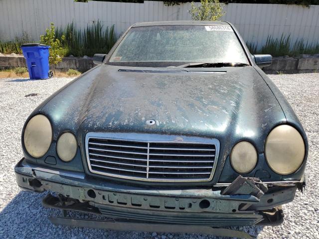 Photo 4 VIN: WDBJF65F7WA445713 - MERCEDES-BENZ E 320 