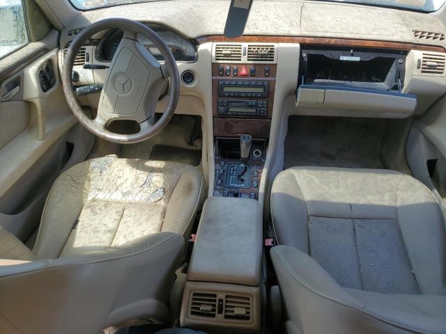 Photo 7 VIN: WDBJF65F7WA445713 - MERCEDES-BENZ E 320 