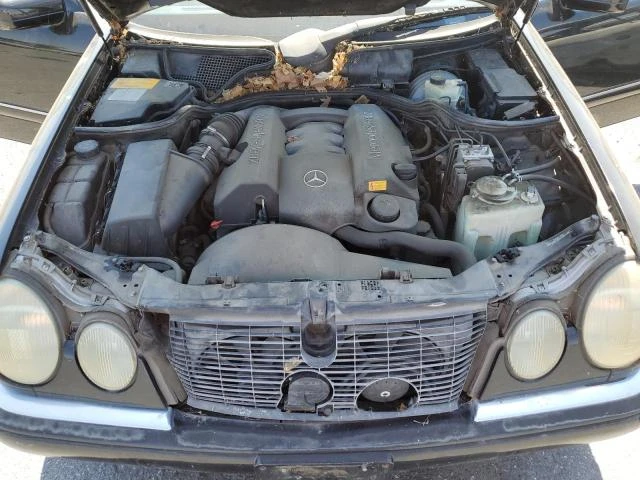 Photo 10 VIN: WDBJF65F7WA653879 - MERCEDES-BENZ E 320 