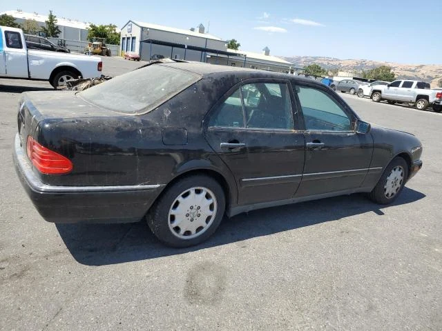 Photo 2 VIN: WDBJF65F7WA653879 - MERCEDES-BENZ E 320 