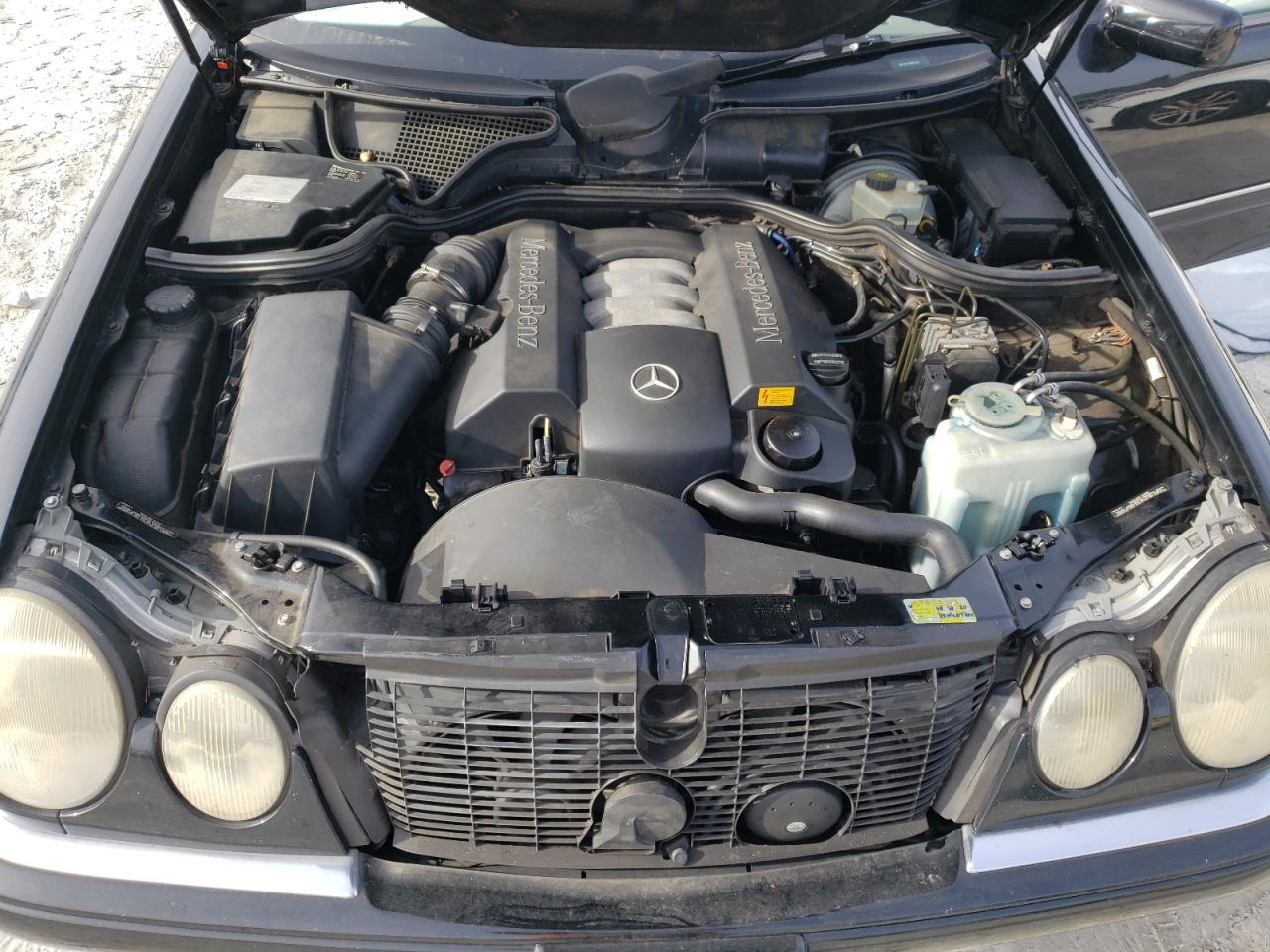 Photo 10 VIN: WDBJF65F7WA691256 - MERCEDES-BENZ E-KLASSE 