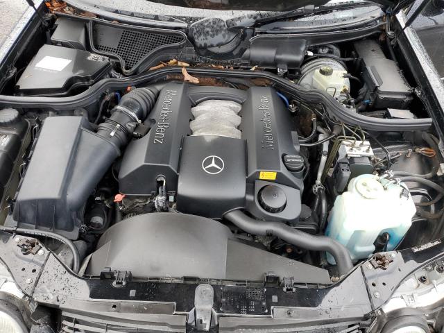 Photo 10 VIN: WDBJF65F8WA668360 - MERCEDES-BENZ E-CLASS 