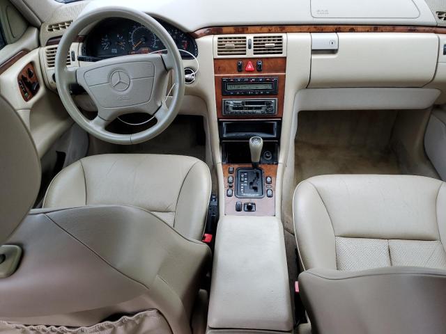 Photo 7 VIN: WDBJF65F8WA668360 - MERCEDES-BENZ E-CLASS 