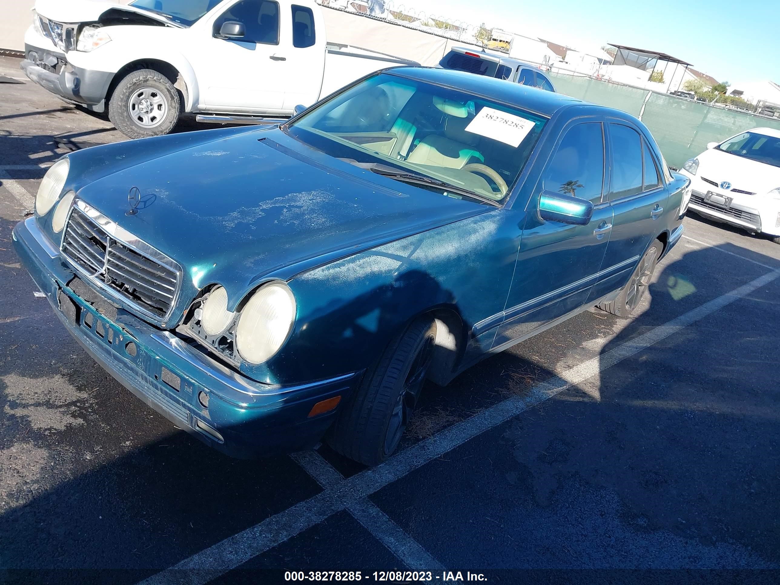 Photo 1 VIN: WDBJF65F9WA677150 - MERCEDES-BENZ E-KLASSE 