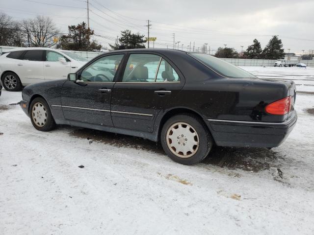 Photo 1 VIN: WDBJF65H1XA719958 - MERCEDES-BENZ E 320 