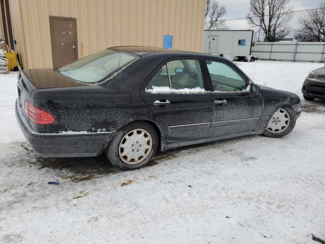 Photo 2 VIN: WDBJF65H1XA719958 - MERCEDES-BENZ E 320 