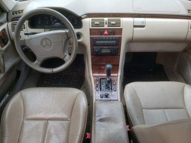 Photo 7 VIN: WDBJF65H2XA790828 - MERCEDES-BENZ E-CLASS 