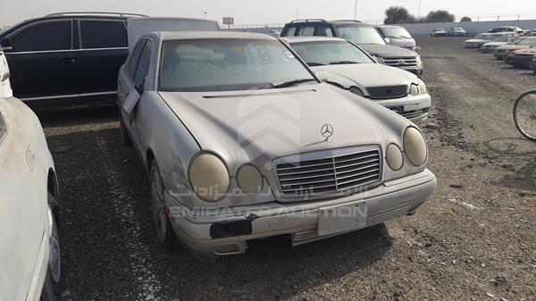 Photo 7 VIN: WDBJF65H4XA720411 - MERCEDES-BENZ E 320 