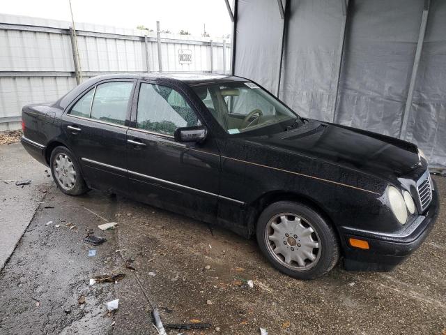 Photo 3 VIN: WDBJF65H4XA865528 - MERCEDES-BENZ E-CLASS 