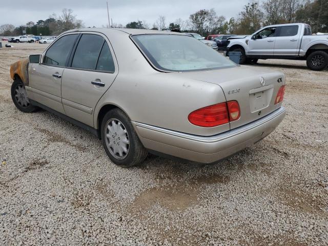 Photo 1 VIN: WDBJF65H5XA888851 - MERCEDES-BENZ E 320 