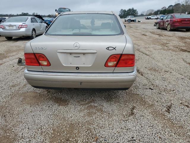 Photo 5 VIN: WDBJF65H5XA888851 - MERCEDES-BENZ E 320 