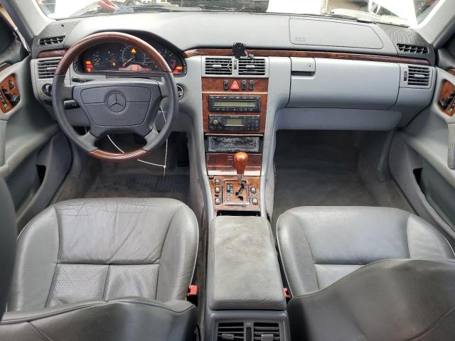 Photo 7 VIN: WDBJF65H6XA785194 - MERCEDES-BENZ E-CLASS 