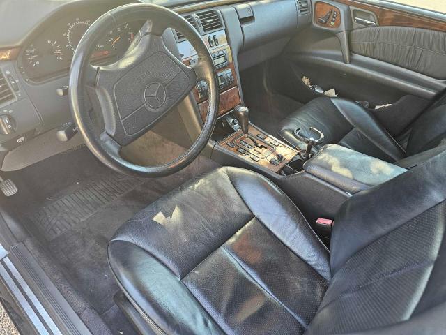 Photo 8 VIN: WDBJF65H6XA790251 - MERCEDES-BENZ E 320 