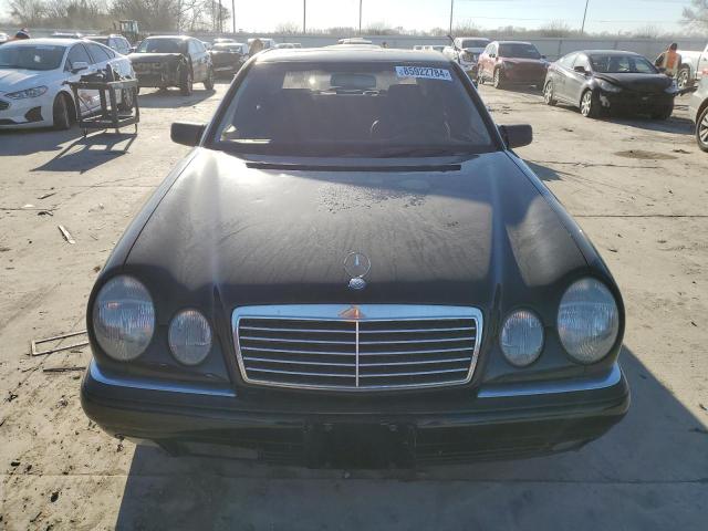 Photo 4 VIN: WDBJF65H9XA893258 - MERCEDES-BENZ E 320 