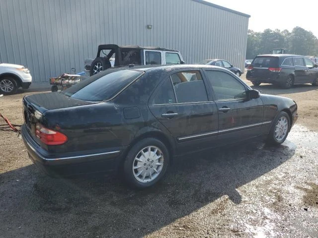 Photo 2 VIN: WDBJF65J01B219908 - MERCEDES-BENZ E 320 