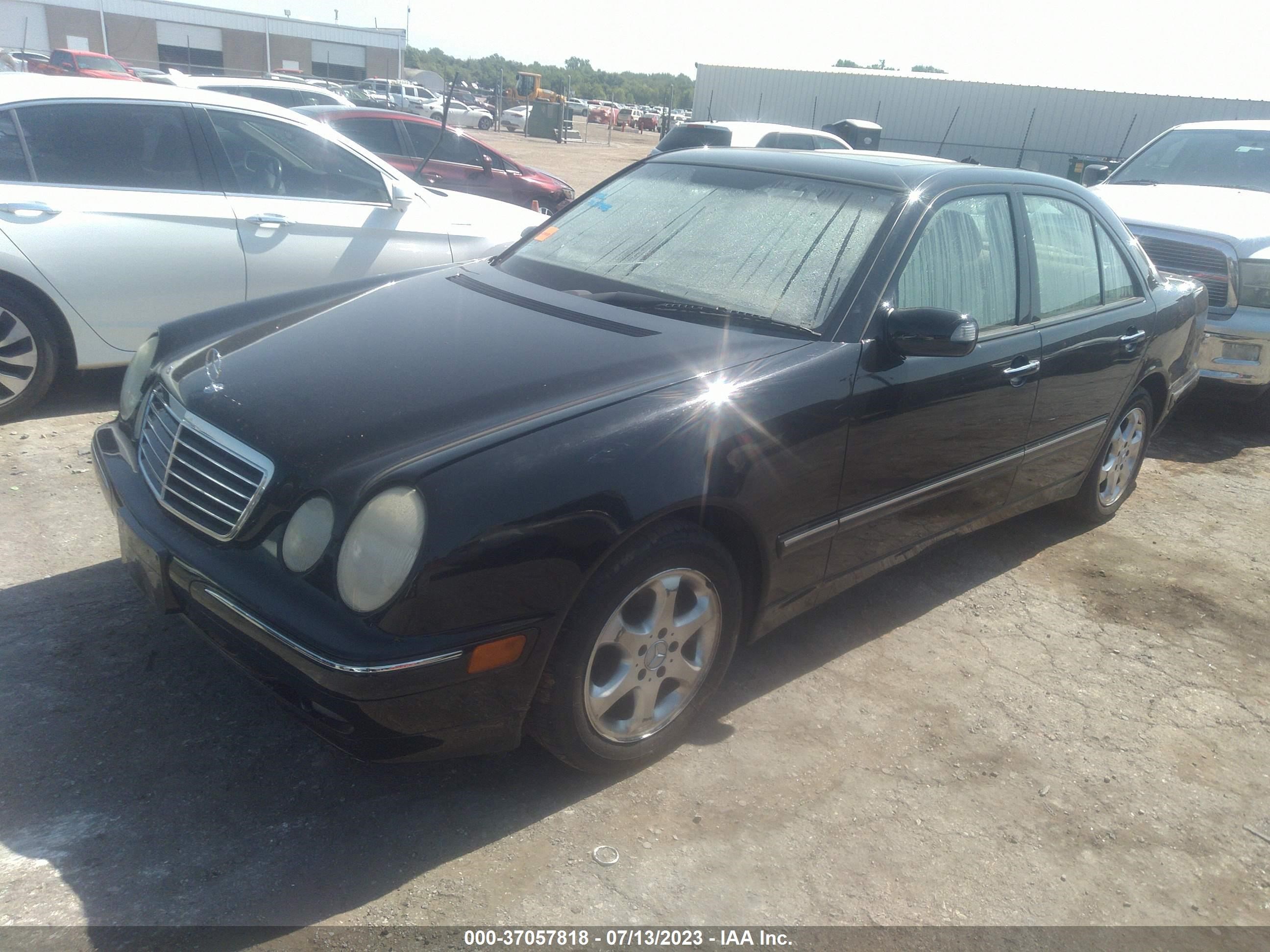 Photo 1 VIN: WDBJF65J02B402808 - MERCEDES-BENZ E-KLASSE 