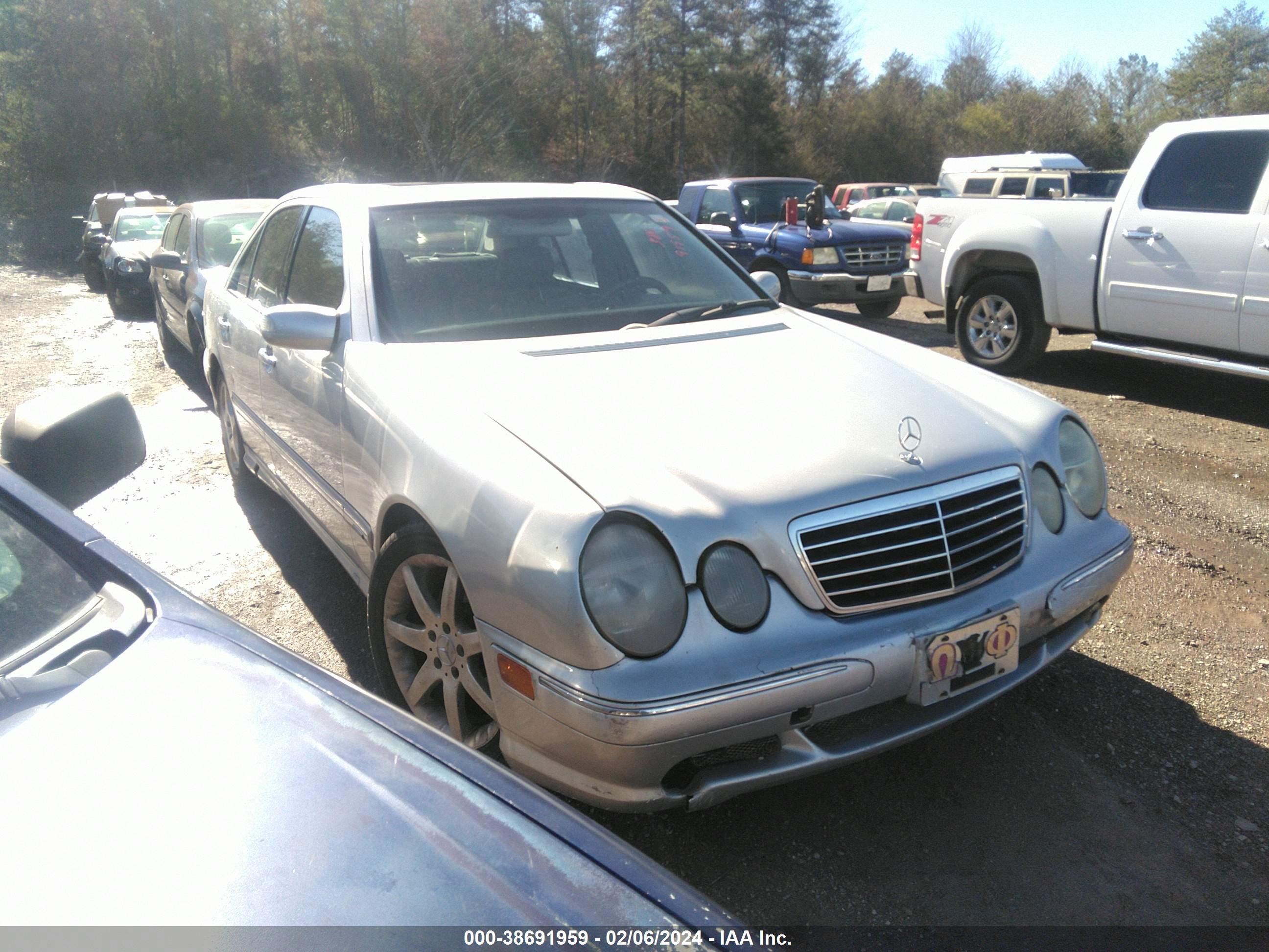 Photo 0 VIN: WDBJF65J02B447828 - MERCEDES-BENZ E-KLASSE 