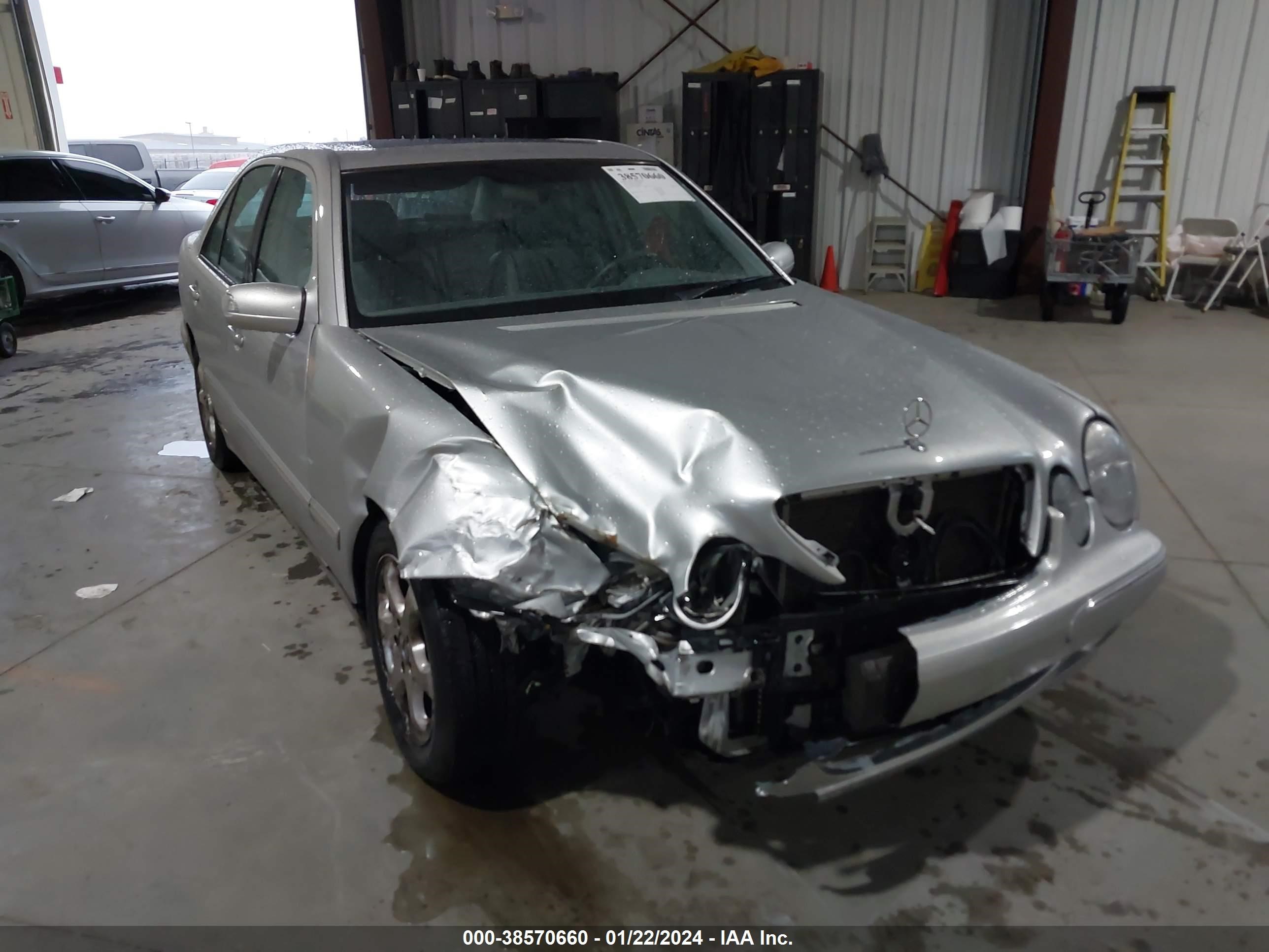 Photo 5 VIN: WDBJF65J02B489819 - MERCEDES-BENZ E-KLASSE 