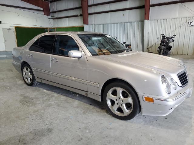 Photo 3 VIN: WDBJF65J02B494857 - MERCEDES-BENZ E 320 