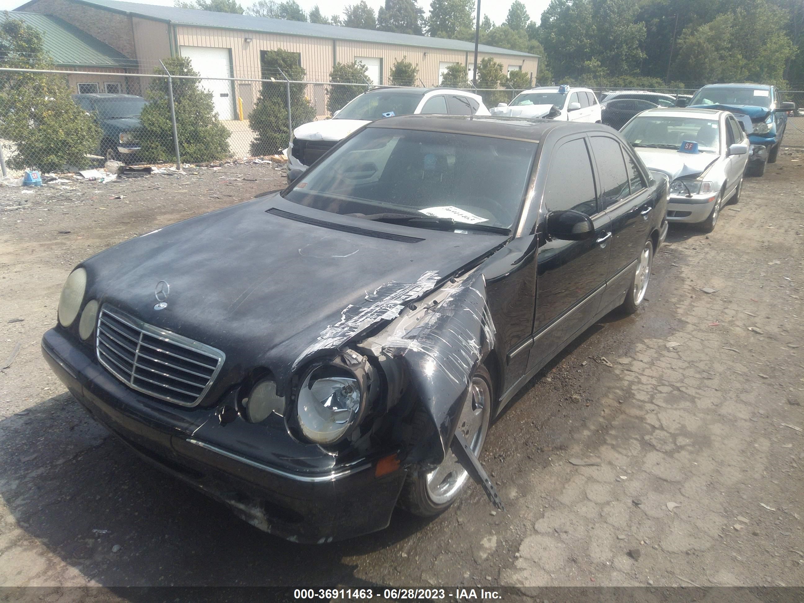 Photo 5 VIN: WDBJF65J0YB087050 - MERCEDES-BENZ E-KLASSE 