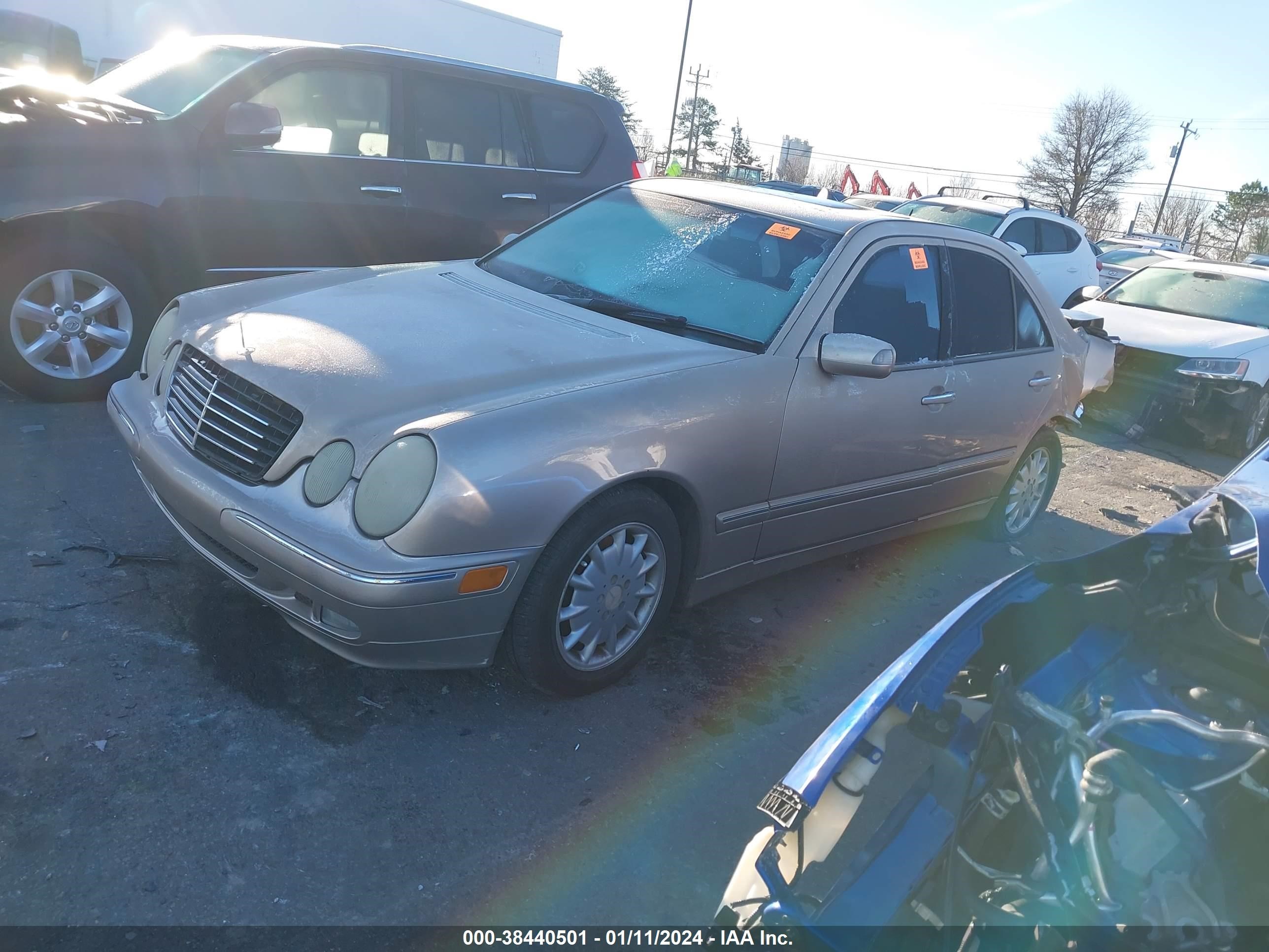 Photo 1 VIN: WDBJF65J11B339782 - MERCEDES-BENZ E-KLASSE 