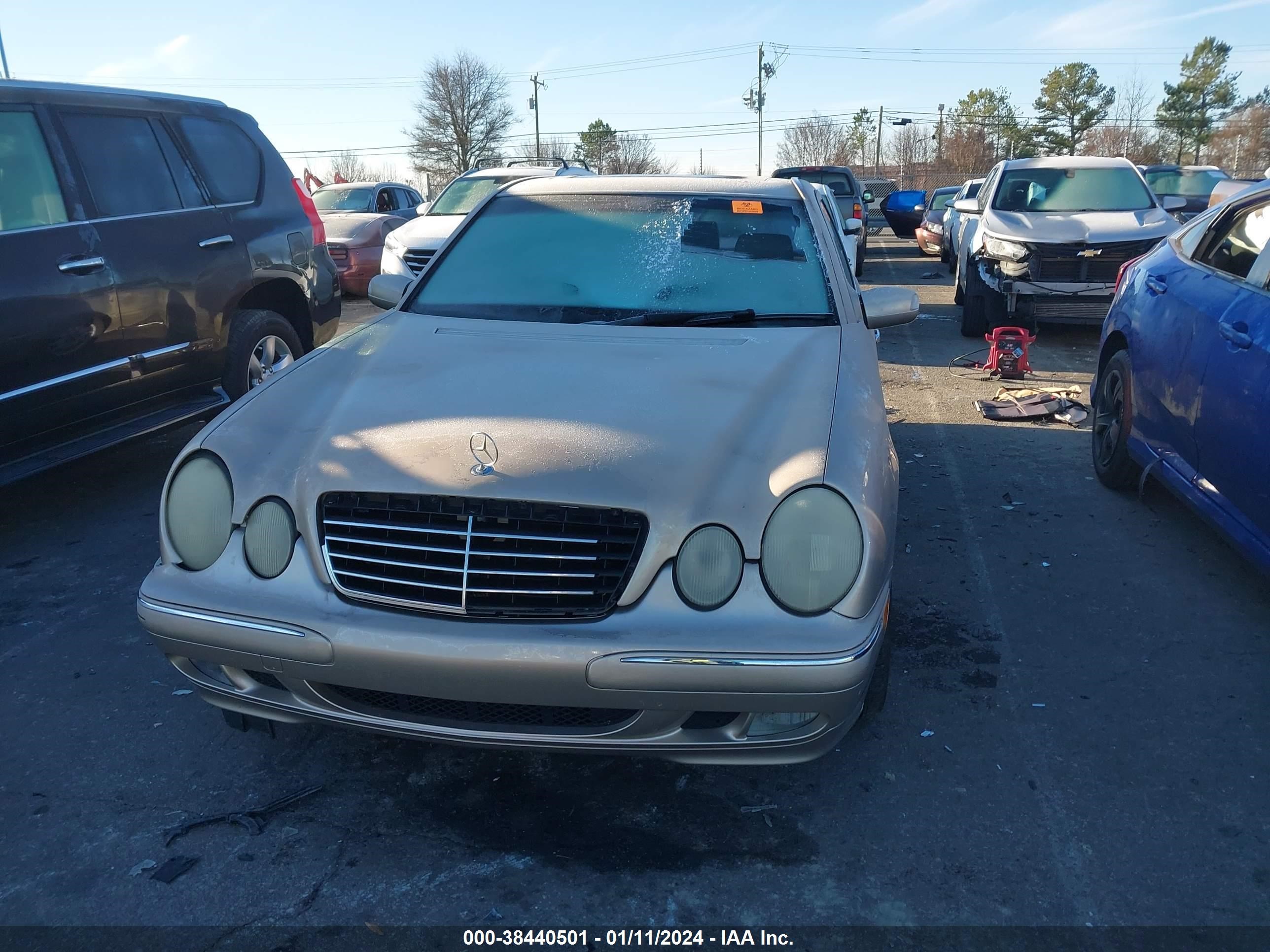 Photo 11 VIN: WDBJF65J11B339782 - MERCEDES-BENZ E-KLASSE 