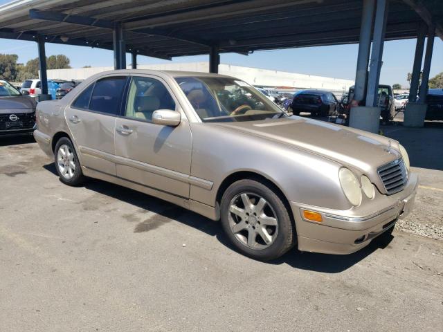 Photo 3 VIN: WDBJF65J2YB028842 - MERCEDES-BENZ E 320 