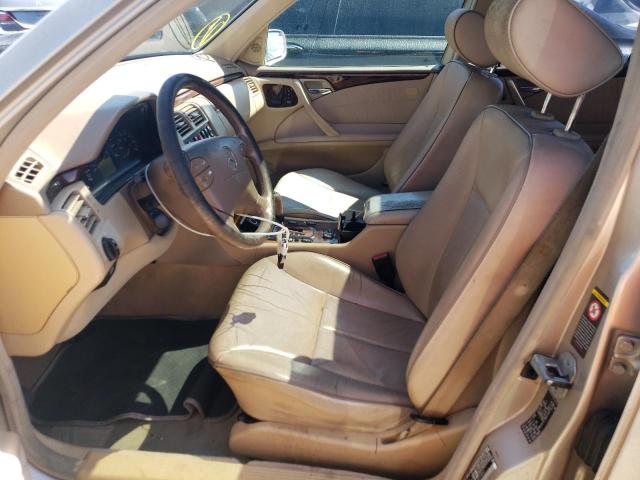 Photo 6 VIN: WDBJF65J2YB028842 - MERCEDES-BENZ E 320 