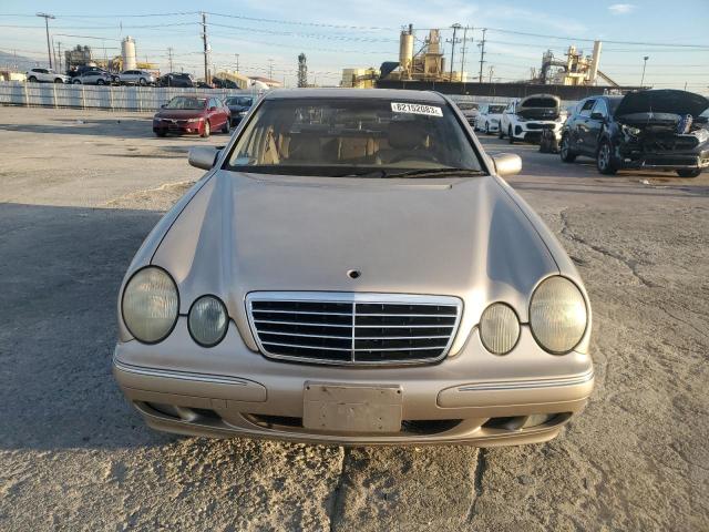 Photo 4 VIN: WDBJF65J2YB143036 - MERCEDES-BENZ E-CLASS 