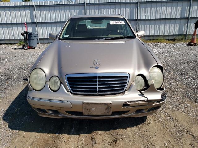 Photo 4 VIN: WDBJF65J2YB165568 - MERCEDES-BENZ E 320 