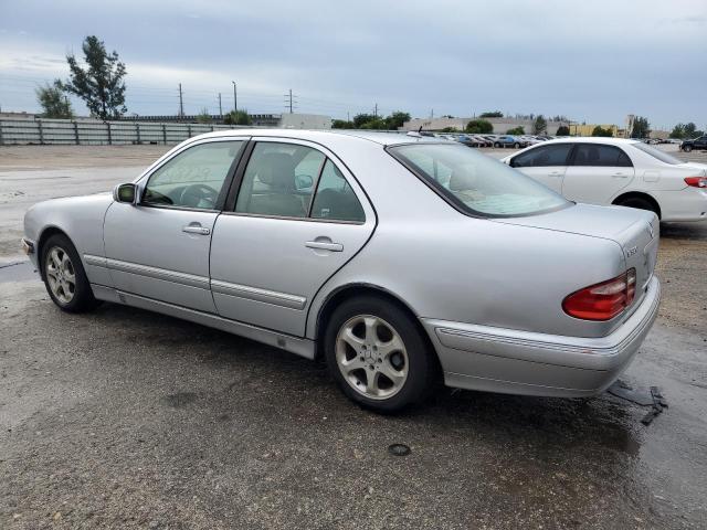 Photo 1 VIN: WDBJF65J32B447340 - MERCEDES-BENZ E 320 