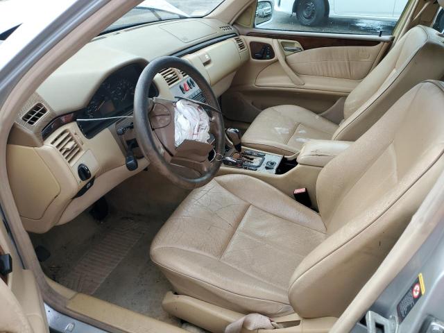 Photo 6 VIN: WDBJF65J32B447340 - MERCEDES-BENZ E 320 